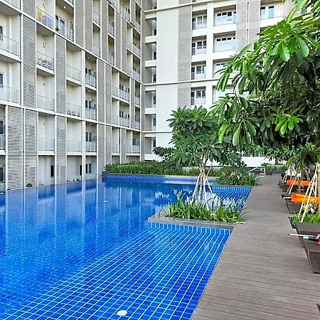 Modern, Work Desk, Internet, Balcony-Park Mckinley