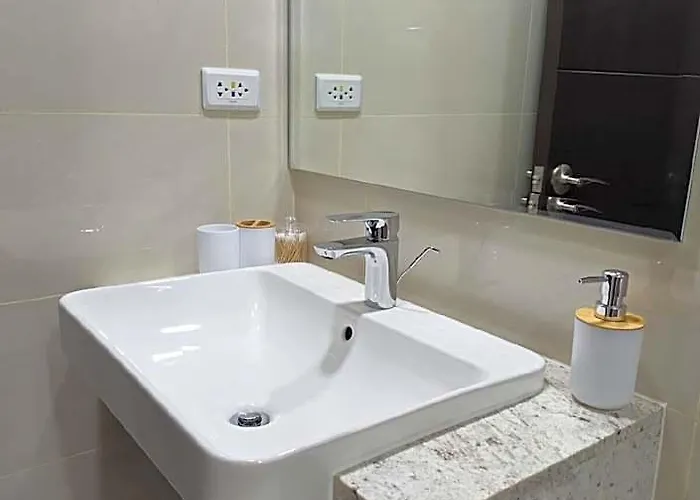 호텔 Modern, Work Desk, Internet, Balcony-park Mckinley 4*